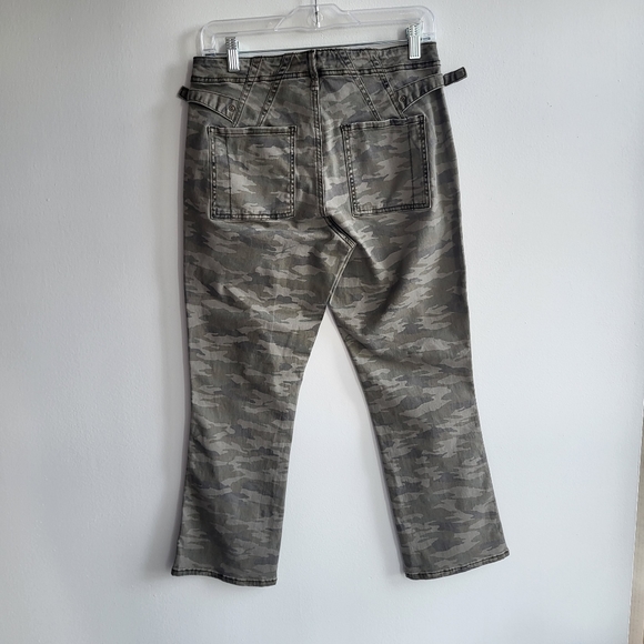 Anthologies Women High Rise stretch cropped flare Utility Pants Green Camo 28 - Picture 7 of 11